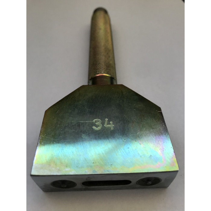 Double puncher for hollow rivets