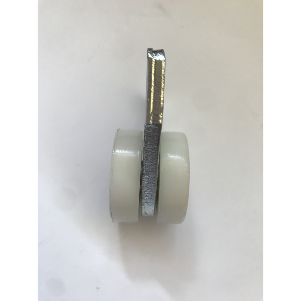 Roller wheel with belt attachment