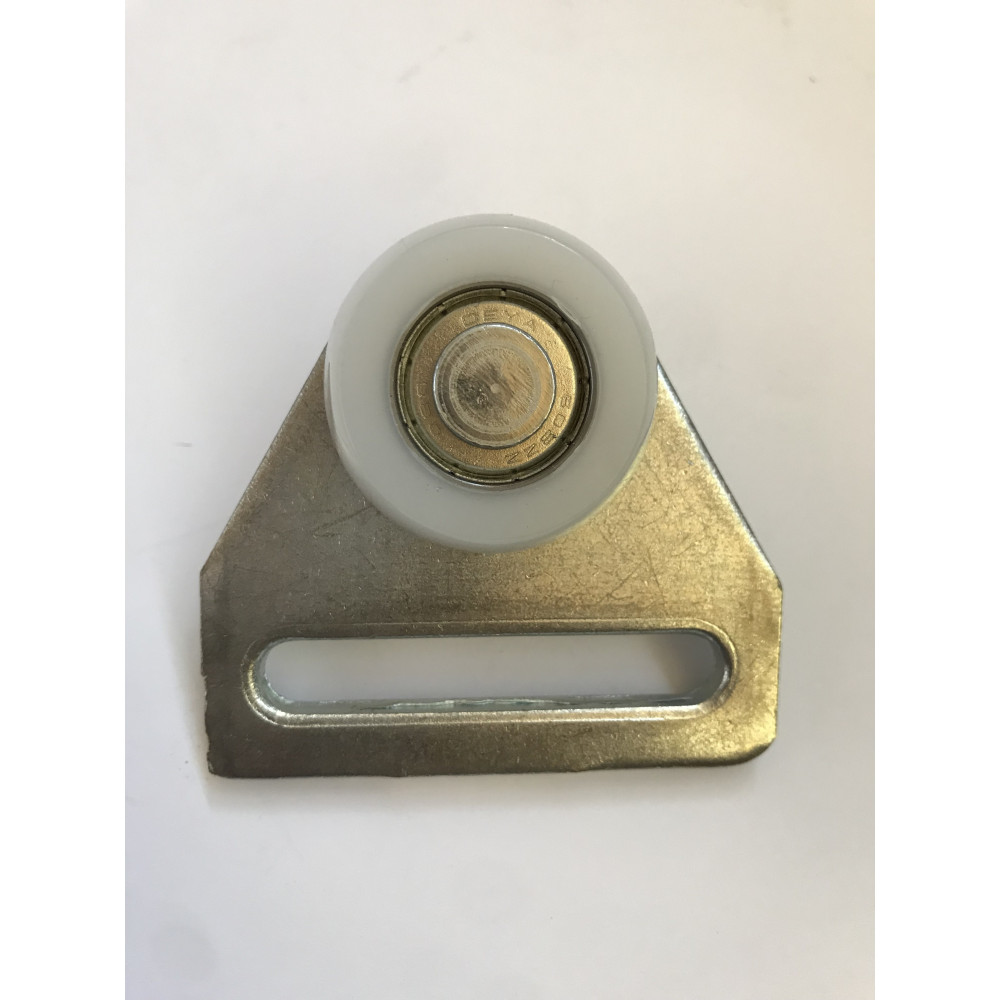 Roller with beveled wheels and transport belt mount