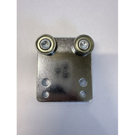 Tandem roller for curtain with rivet mountings